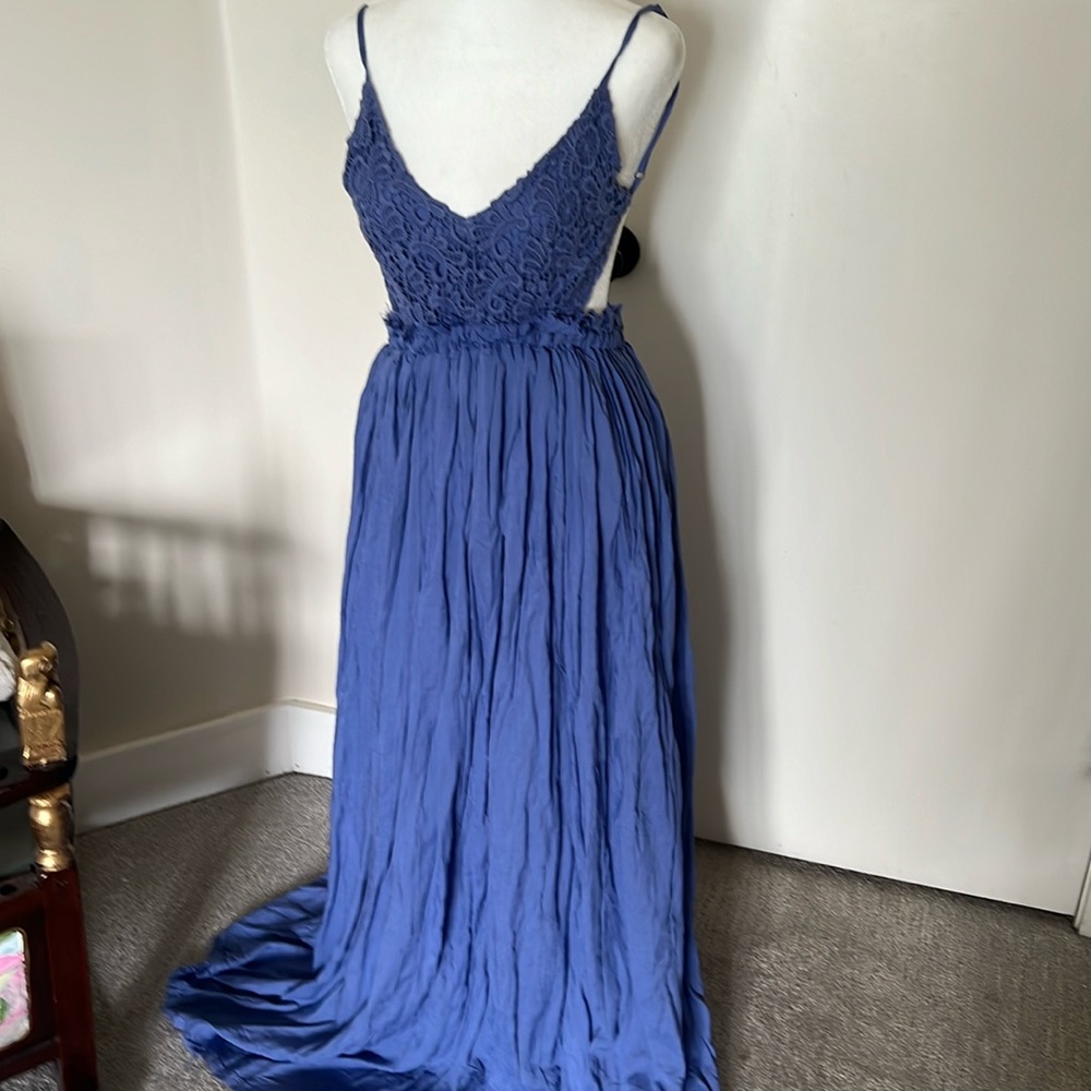Long open back blue dress size small new with tags